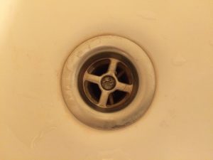 you-can-call-us-to-unclog-a-bathtub-drain